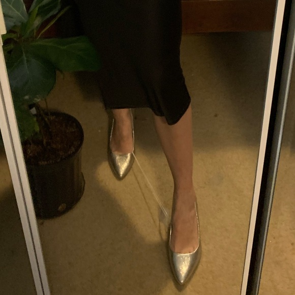 Silver Pumps - Picture 1 of 4